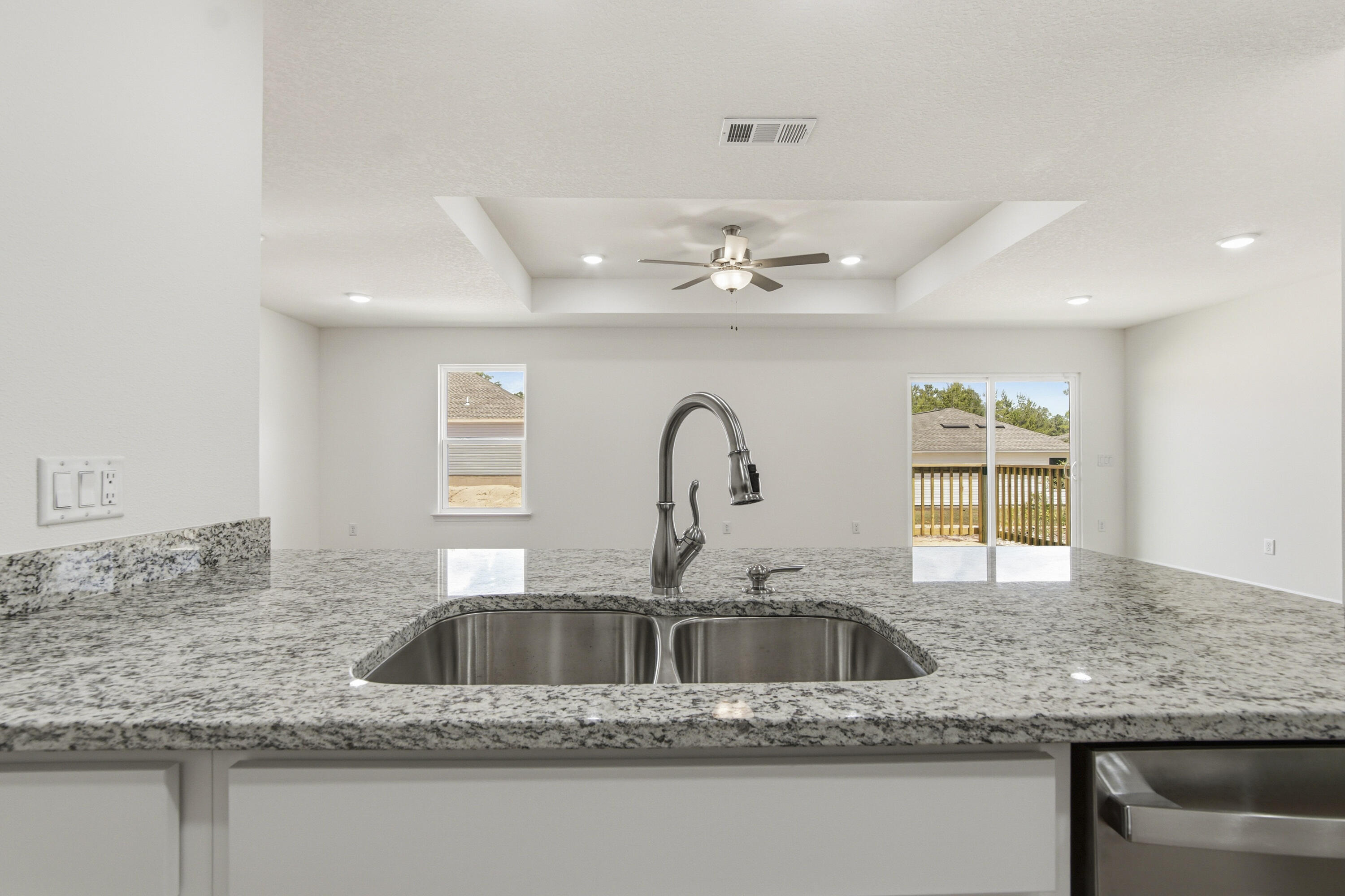 1294 Girl Scout Road DeFuniak Springs, FL 32433 - Photo 10 of 31 DSC00598 (1)