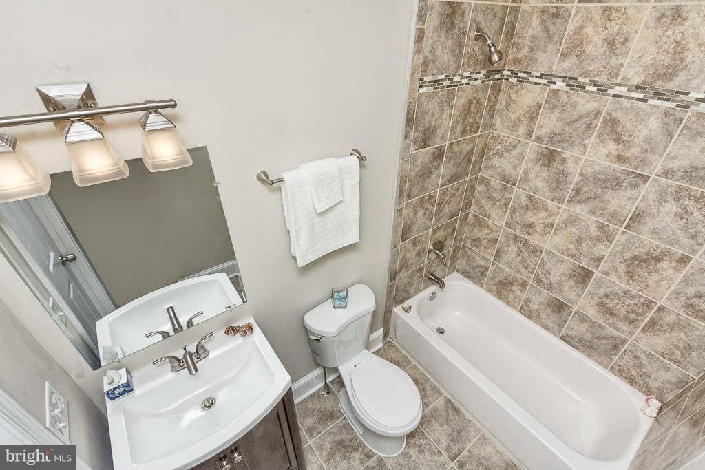 3912 Chatham Road Baltimore, MD 21207 - Photo 15 of 30 Bath