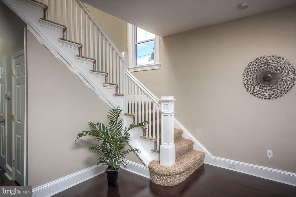 3912 Chatham Road Baltimore, MD 21207 - Photo 5 of 30 Beautiful Carpeted Staircase