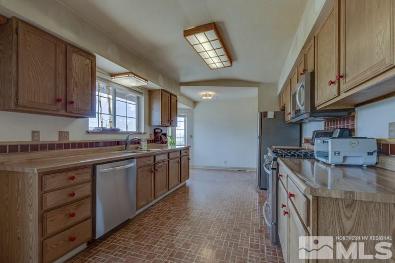 13895 Virginia Foothills Drive Reno, NV 89521 - Photo 7 of 18 Photo 7