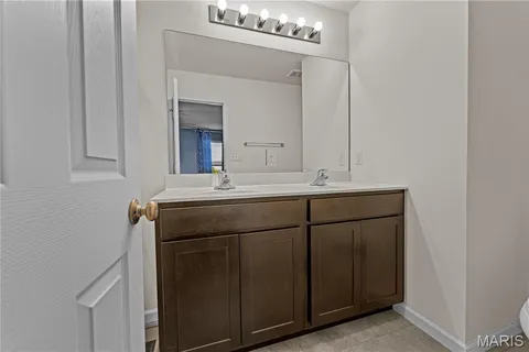 $389,900 | 204 Stone Vw Court, Fenton, MO 63026