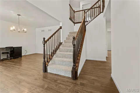 $389,900 | 204 Stone Vw Court, Fenton, MO 63026