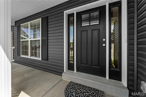 $389,900 | 204 Stone Vw Court, Fenton, MO 63026