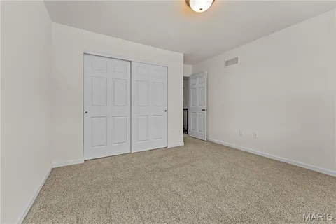 $389,900 | 204 Stone Vw Court, Fenton, MO 63026