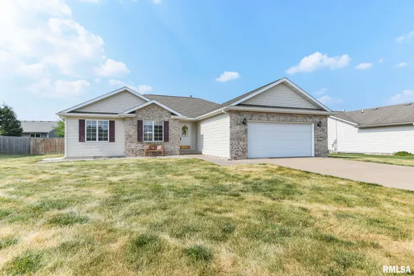 $2,550 | 1419 Redwood Drive, Chatham, IL 62629