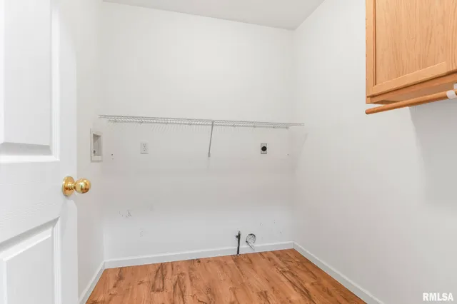 $2,400 | 1419 Redwood Drive, Chatham, IL 62629