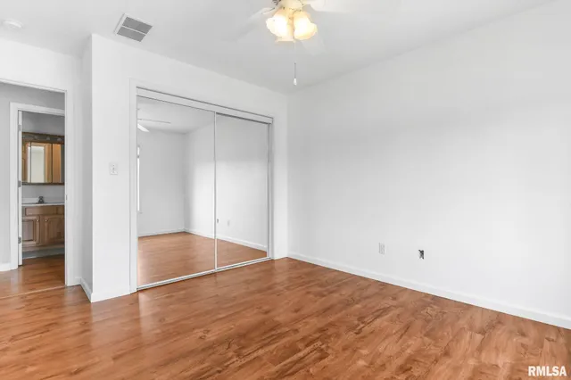 $2,400 | 1419 Redwood Drive, Chatham, IL 62629