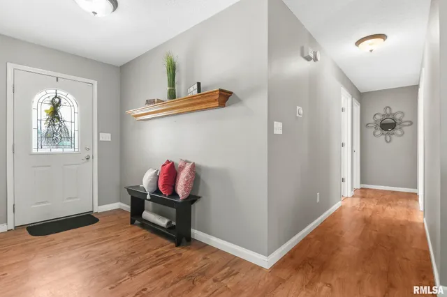 $2,400 | 1419 Redwood Drive, Chatham, IL 62629