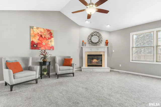 $2,400 | 1419 Redwood Drive, Chatham, IL 62629