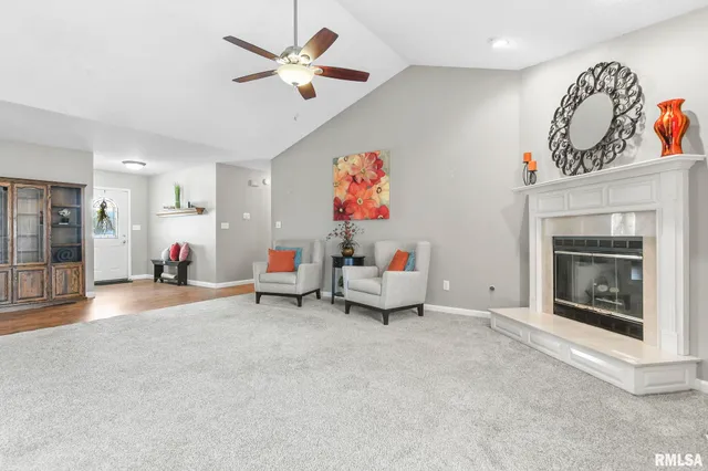 $2,400 | 1419 Redwood Drive, Chatham, IL 62629