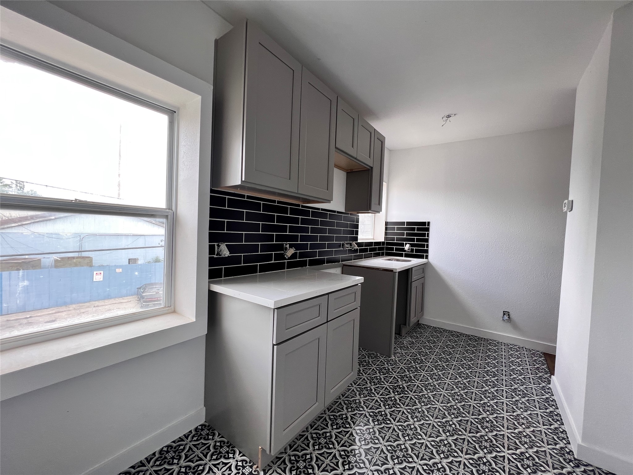 415 Fairview Street, Unit 8 Houston, TX 77006 - Photo 5 of 19 Alternate view of spacious kitchen area.