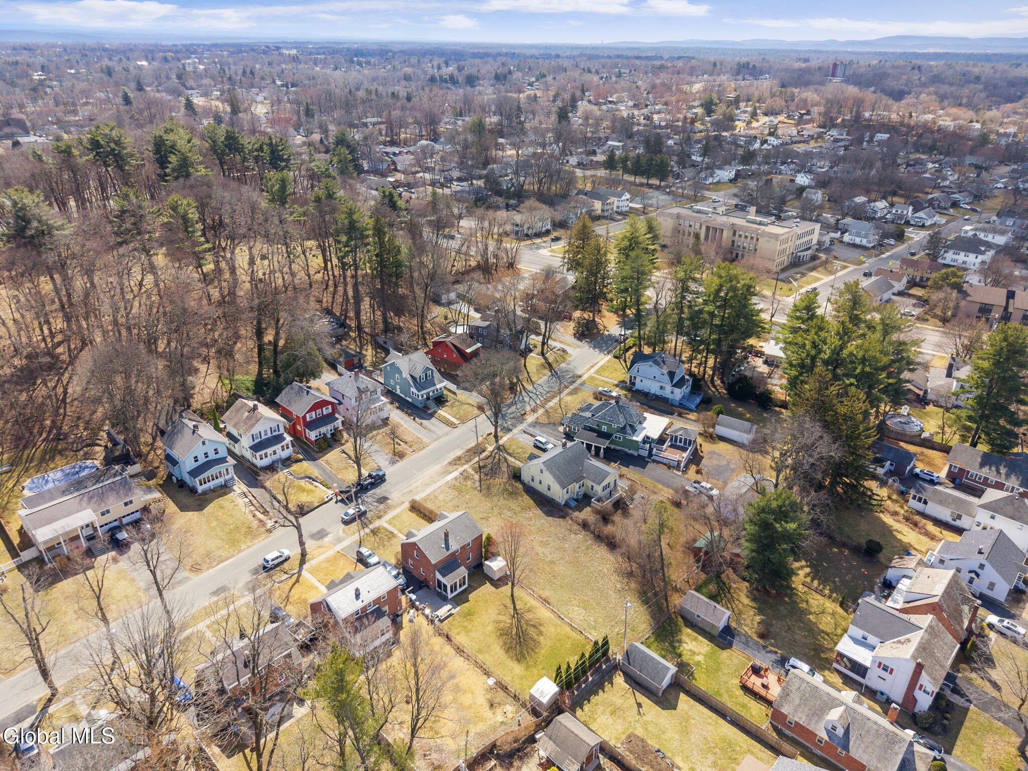 10 Oxford Road Albany, NY 12203 - Photo 4 of 11 4-10_Oxford04