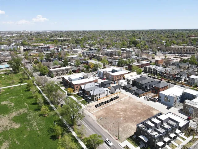 a black and white photo of a picture