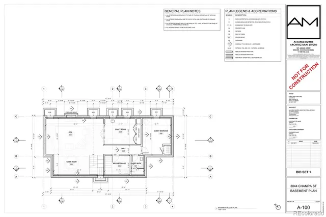 a black and white photo of a living room