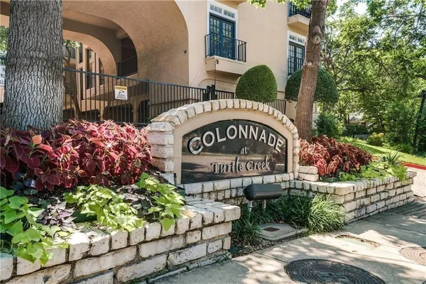 $1,990 | 3311 Blackburn Street, Unit 220, Dallas, TX 75204