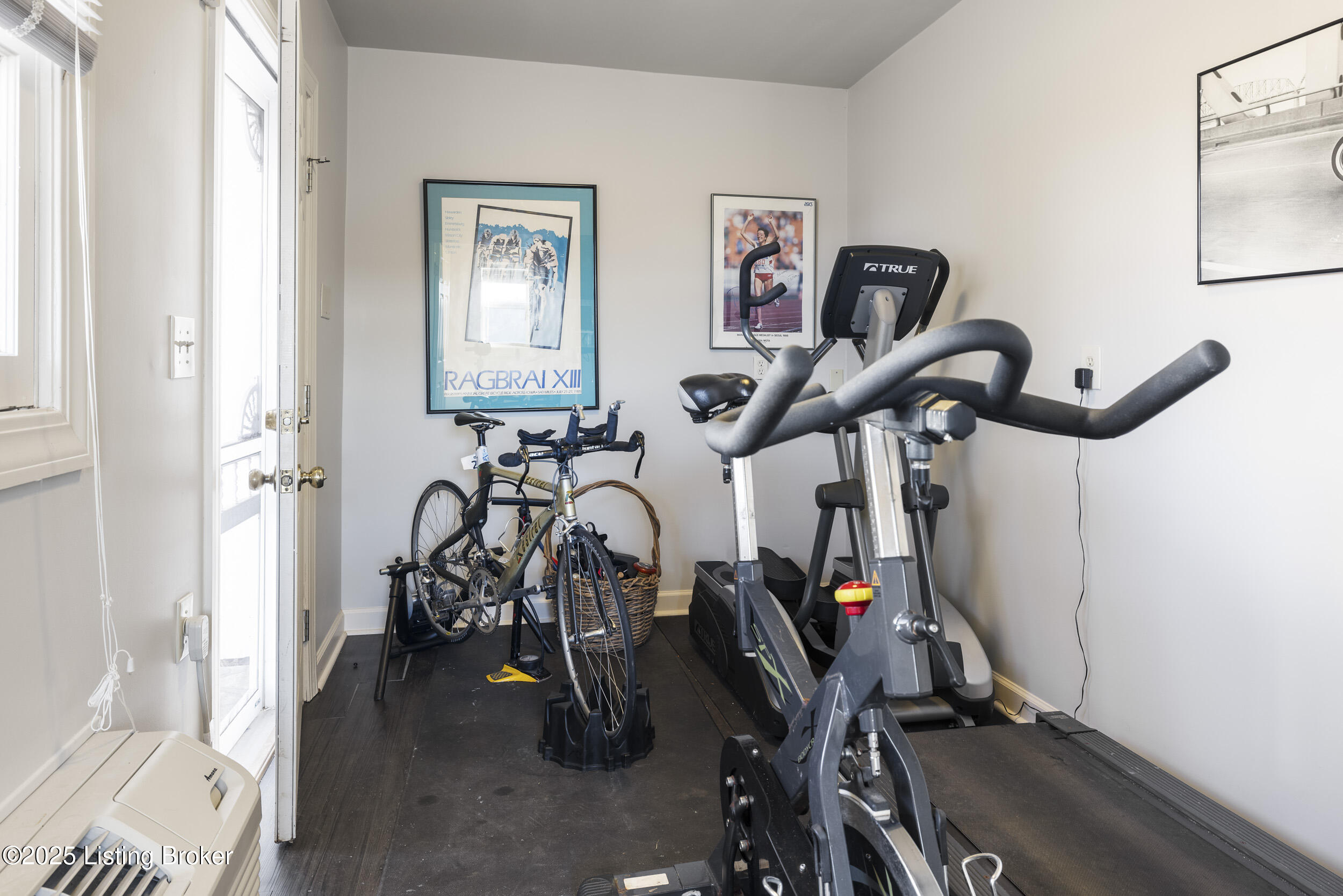 2802 Belknap Beach Road Prospect, KY 40059 - Photo 57 of 76 FIRST FLOOR flexible separate studio perfect for an office, workout space, or third bedroom.