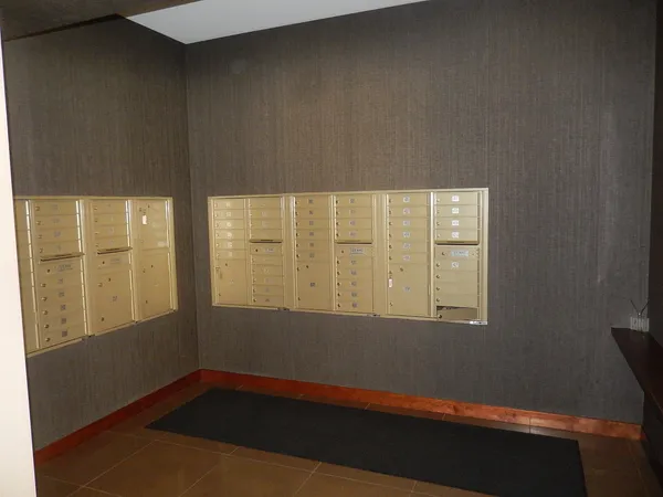 $3,150 | 850 Village Center Drive, Unit 301, Burr Ridge, IL 60527