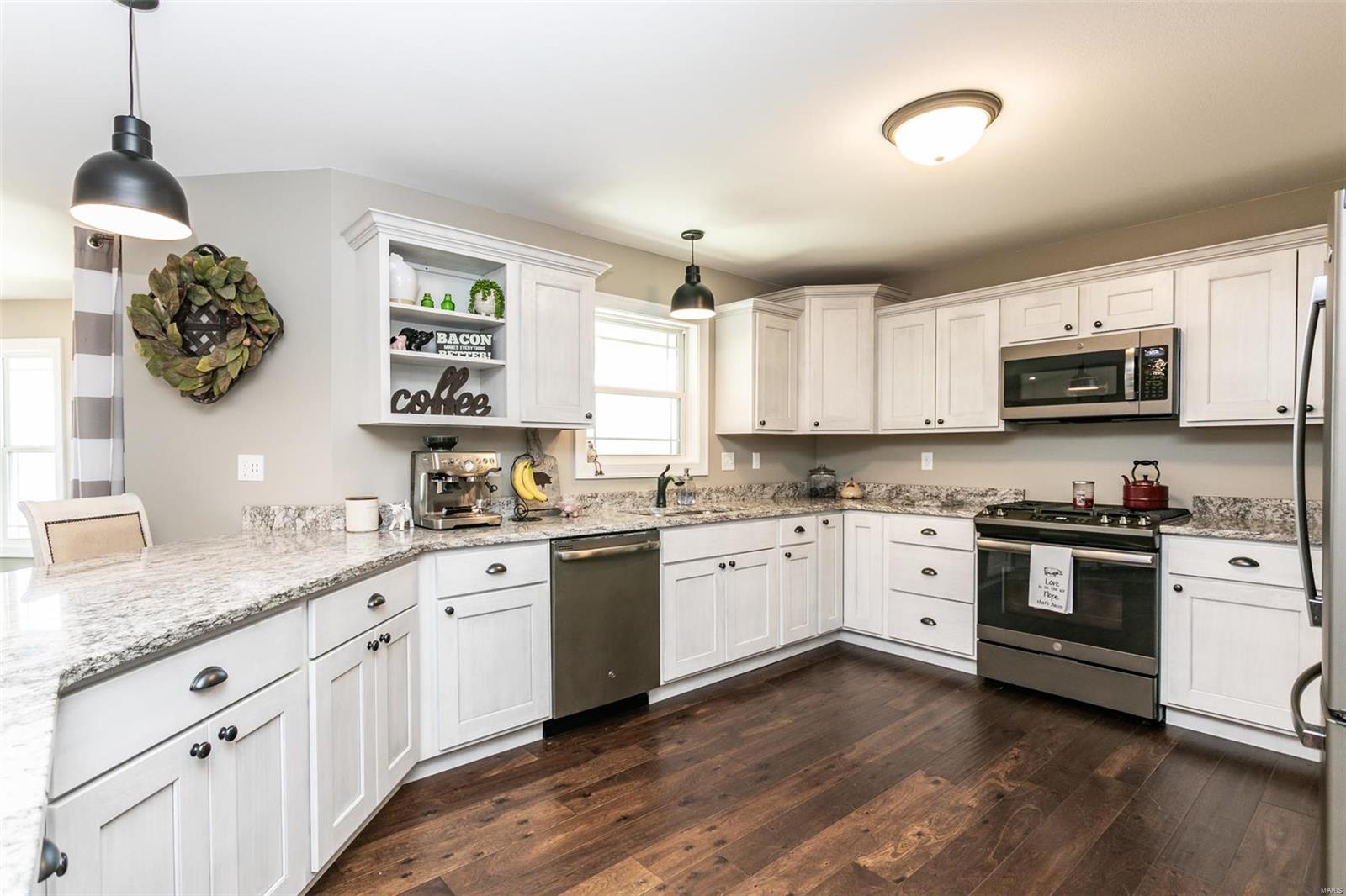 2576 Becker Road Highland, IL 62249 - Photo 11 of 35