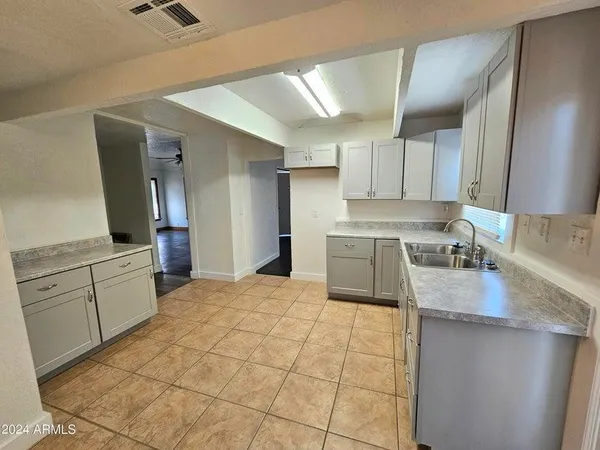 $1,875 | 1813 North 11th Street, Phoenix, AZ 85006