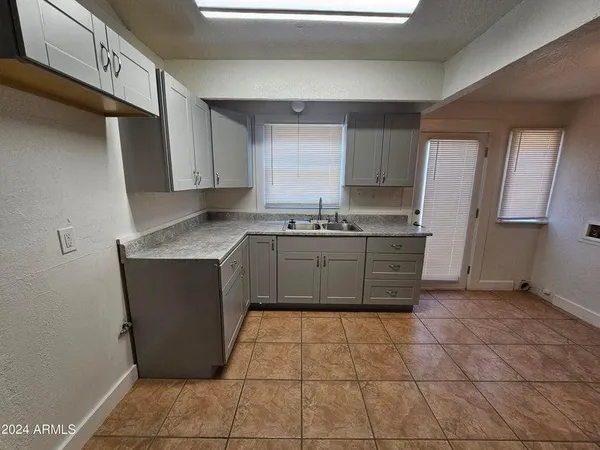 $1,875 | 1813 North 11th Street, Phoenix, AZ 85006