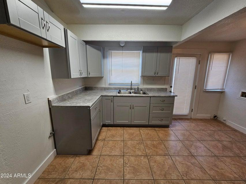 1813 North 11th Street Phoenix, AZ 85006 - Photo 7 of 14 Photo #7