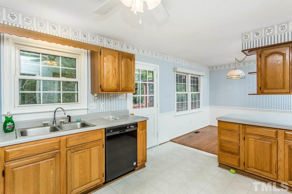 1304 Medfield Road Raleigh, NC 27607 - Photo 14 of 30