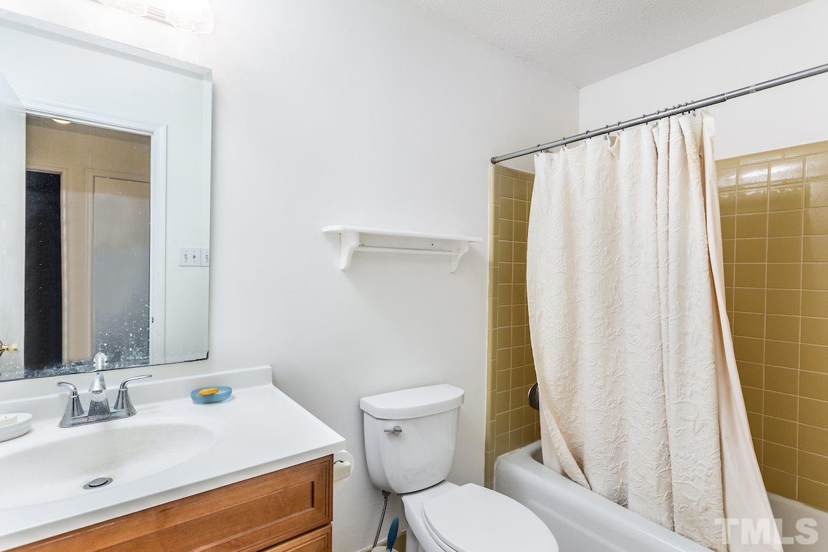 1304 Medfield Road Raleigh, NC 27607 - Photo 19 of 30