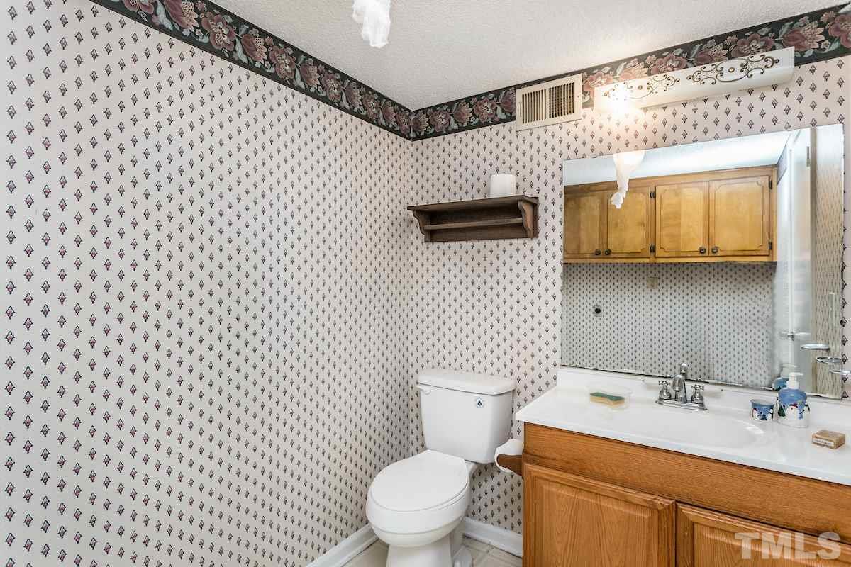 1304 Medfield Road Raleigh, NC 27607 - Photo 23 of 30