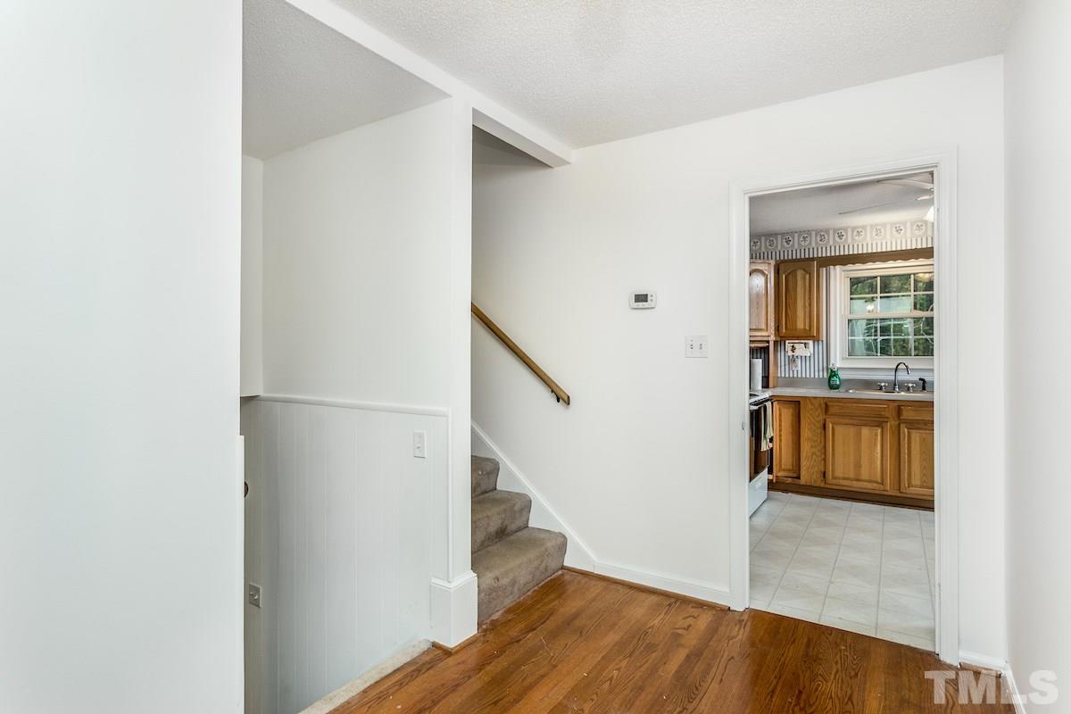 1304 Medfield Road Raleigh, NC 27607 - Photo 4 of 30