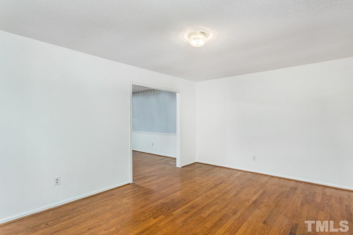 1304 Medfield Road Raleigh, NC 27607 - Photo 7 of 30