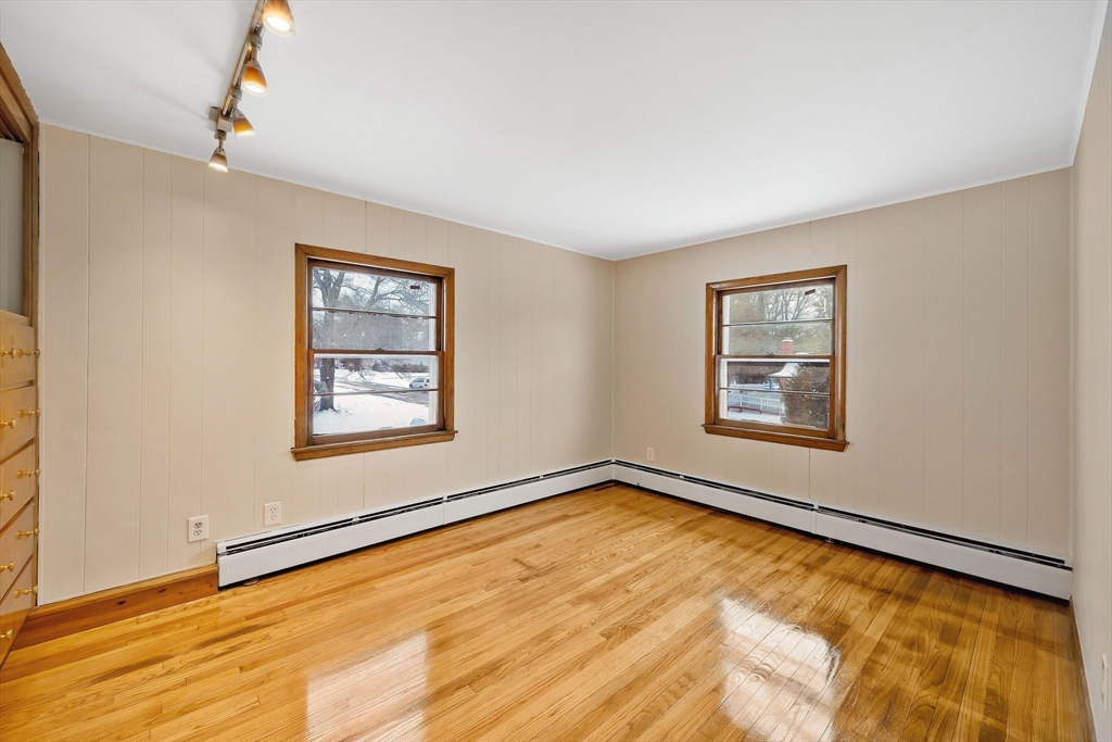 6 Cornwall Street Springfield, MA 01104 - Photo 21 of 40 a view of an empty room with a window