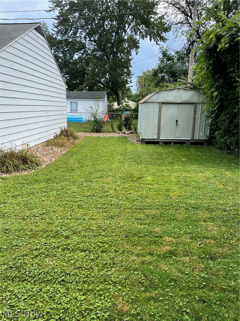 653 Weller Road Elyria, OH 44035 - Photo 3 of 33 Gallery Image 3
