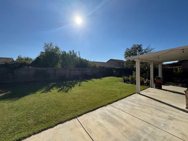 $525,000 | 6349 East Braly Avenue, Fresno, CA 93727