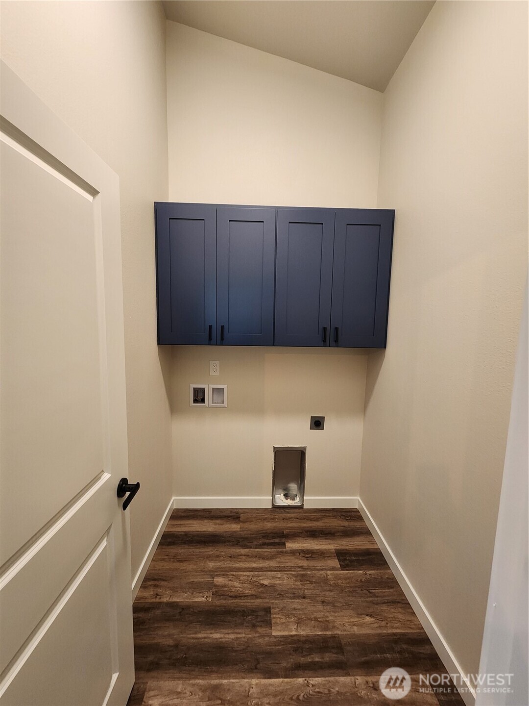 18702 Rampart Lane Southeast Yelm, WA 98597 - Photo 9 of 31