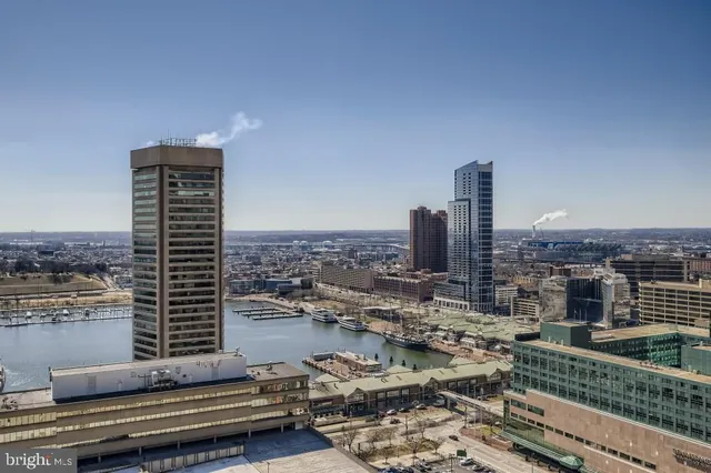 a picture of city view