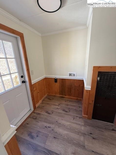 388 Monroe Miller Road Lansing, NC 28643 - Photo 15 of 34 a view of a hardwood floor and staircase