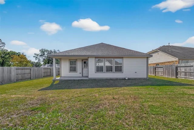 $2,100 | 1010 Schooner Street, Crosby, TX 77532