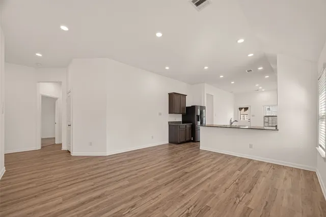 $2,100 | 1010 Schooner Street, Crosby, TX 77532