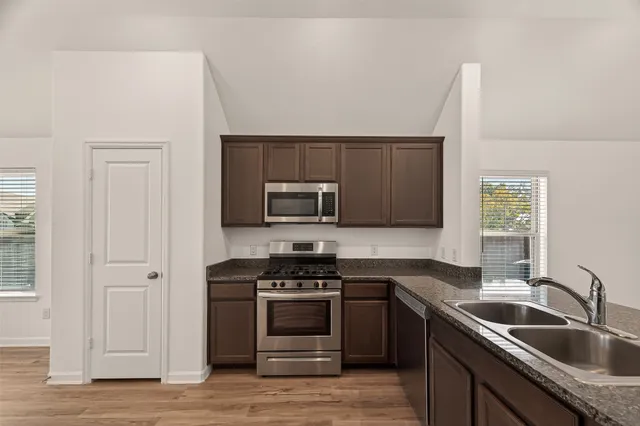 $2,100 | 1010 Schooner Street, Crosby, TX 77532