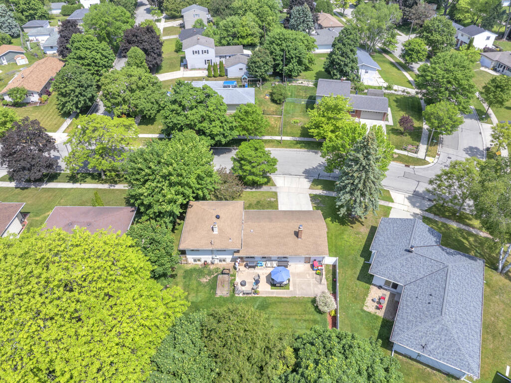 215 East Beutel Road Port Washington, WI 53074 - Photo 30 of 33 Backyard Aerial 1