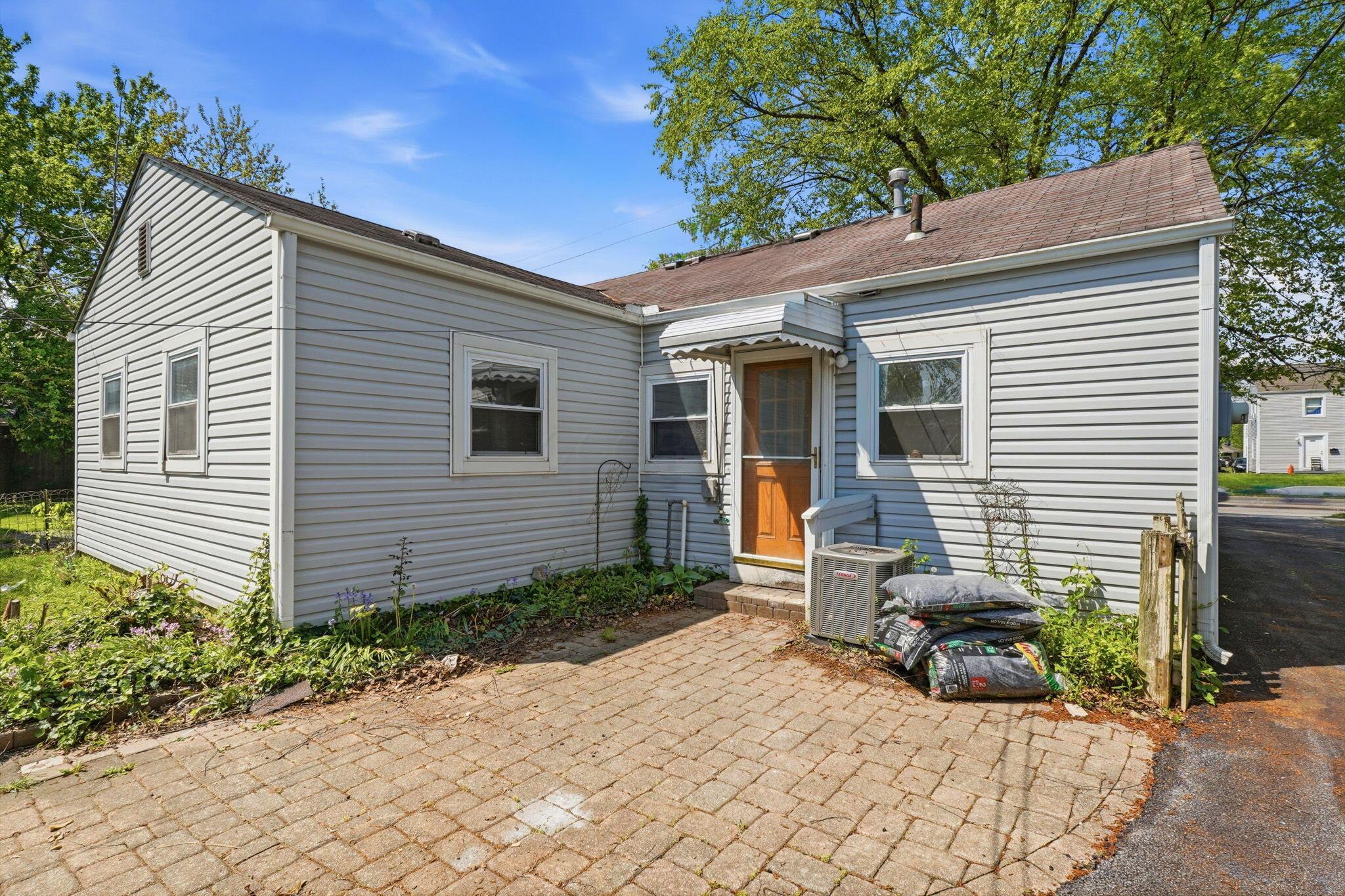 1074 South James Road Columbus, OH 43227 - Photo 31 of 35 37-web-or-mls-1074-s-james-rd
