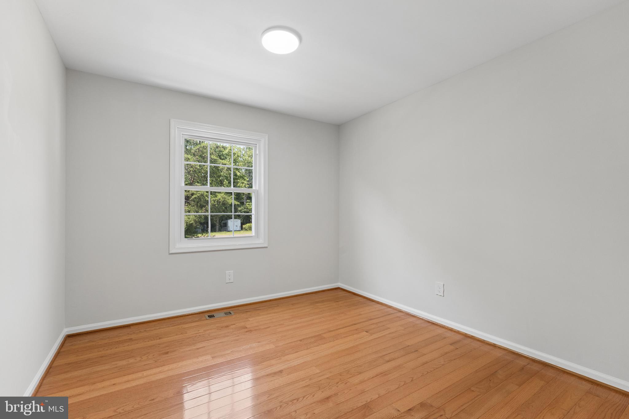 8523 Hooes Road Springfield, VA 22153 - Photo 36 of 69 Bedroom 4