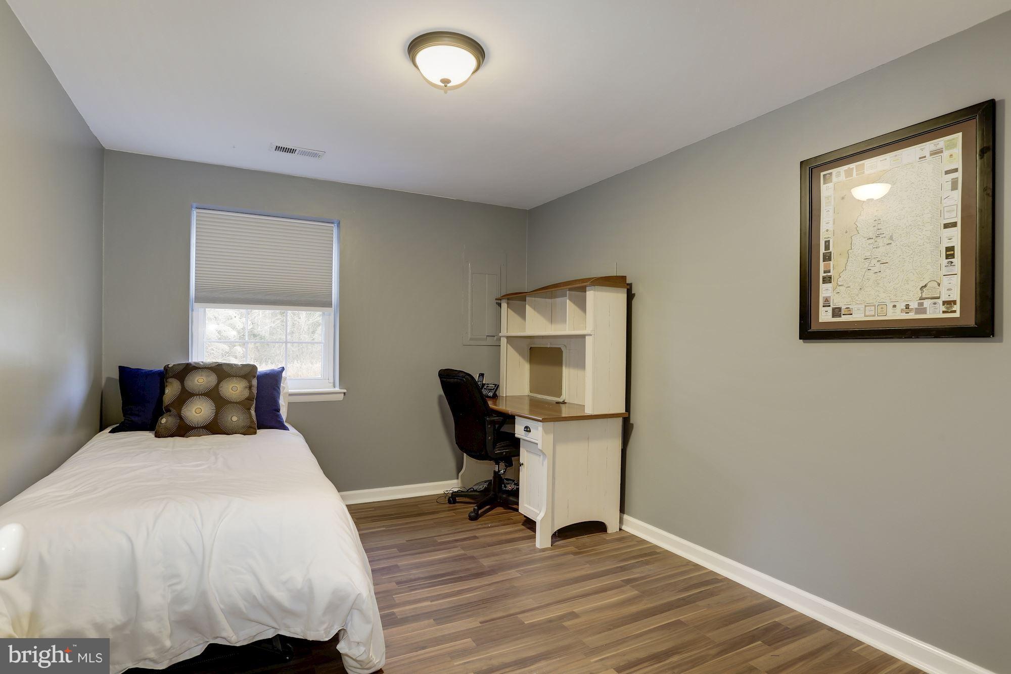 223 Georgetown Road Annapolis, MD 21403 - Photo 22 of 30 Bedroom