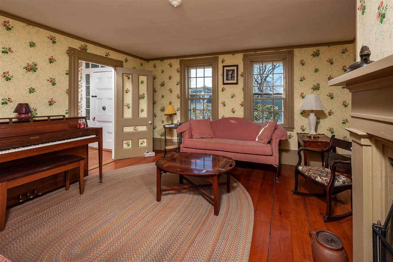 153 Pepperrell Road Kittery, ME 03905 - Photo 2 of 21