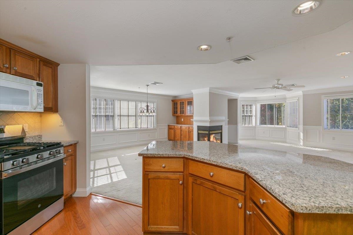 3 Sterling Hill Lane, Unit 322 Exeter, NH 03833 - Photo 9 of 29