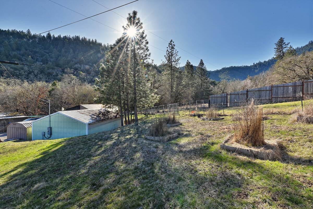 900 Schieffelin Gulch Road Gold Hill, OR 97525 - Photo 28 of 33 27