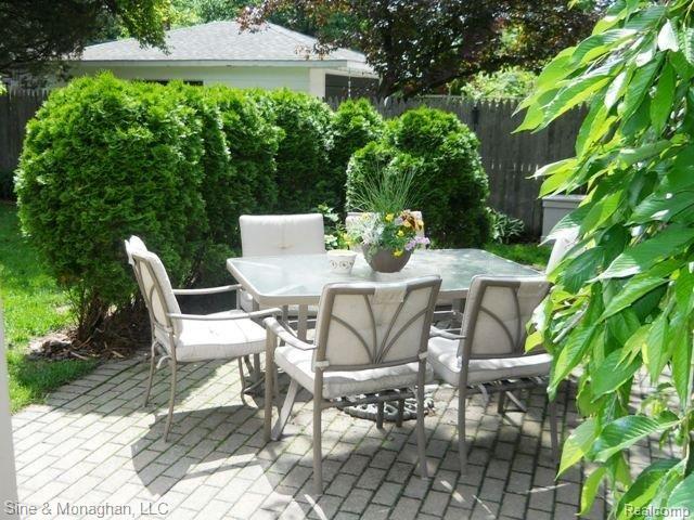 356 McMillan Road Grosse Pointe, MI 48236 - Photo 17 of 19 DSCN0405.JPG