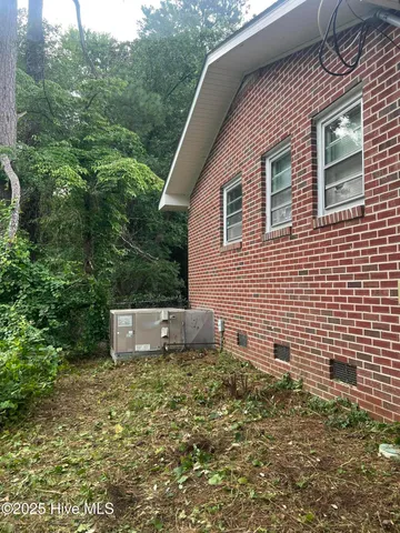 $230,000 | 245 South Hillcrest Drive, Goldsboro, NC 27534