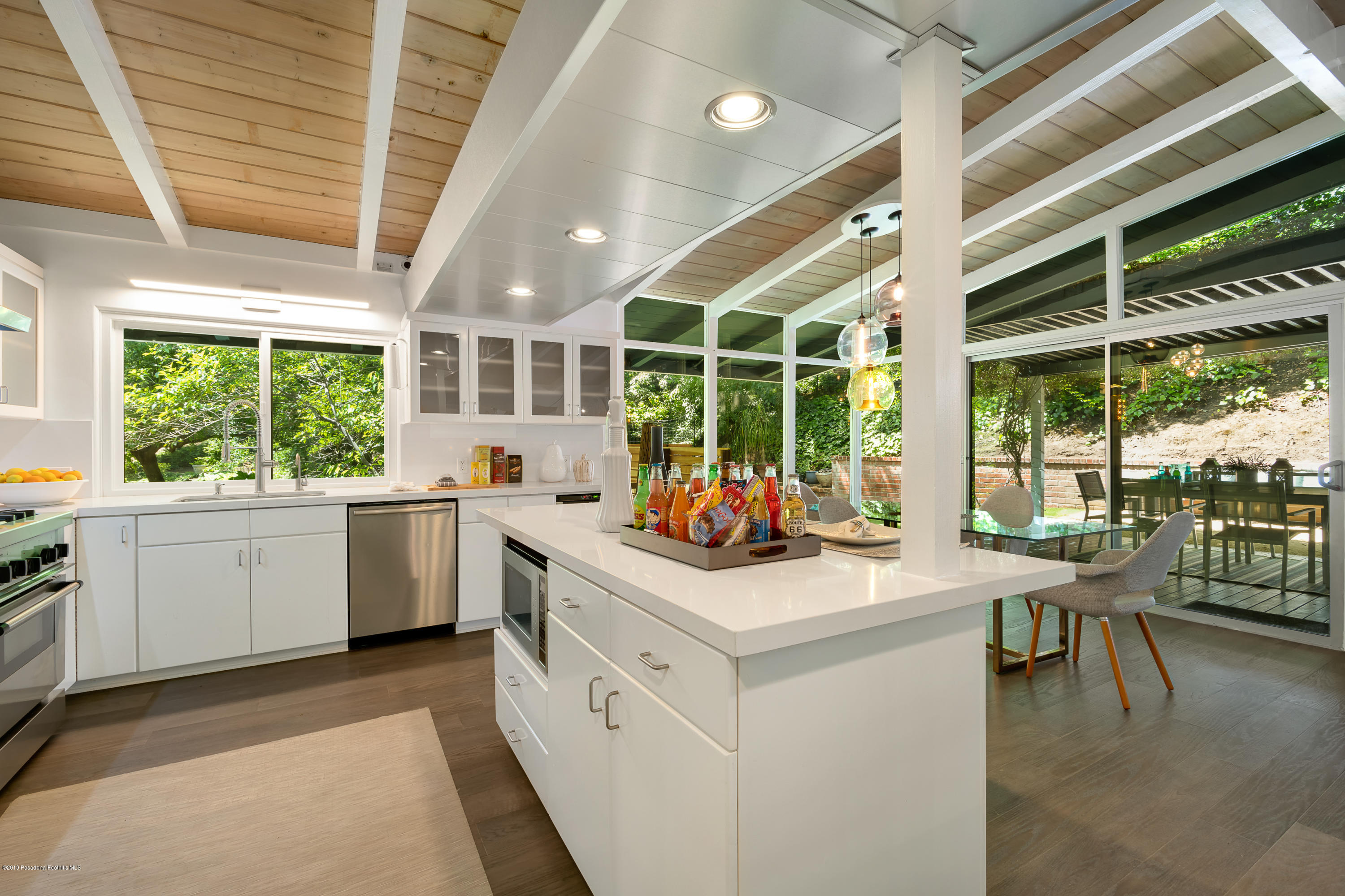 875 Laguna Road Pasadena, CA 91105 - Photo 12 of 31 egpimaging_875Laguna_012_HIGHRES