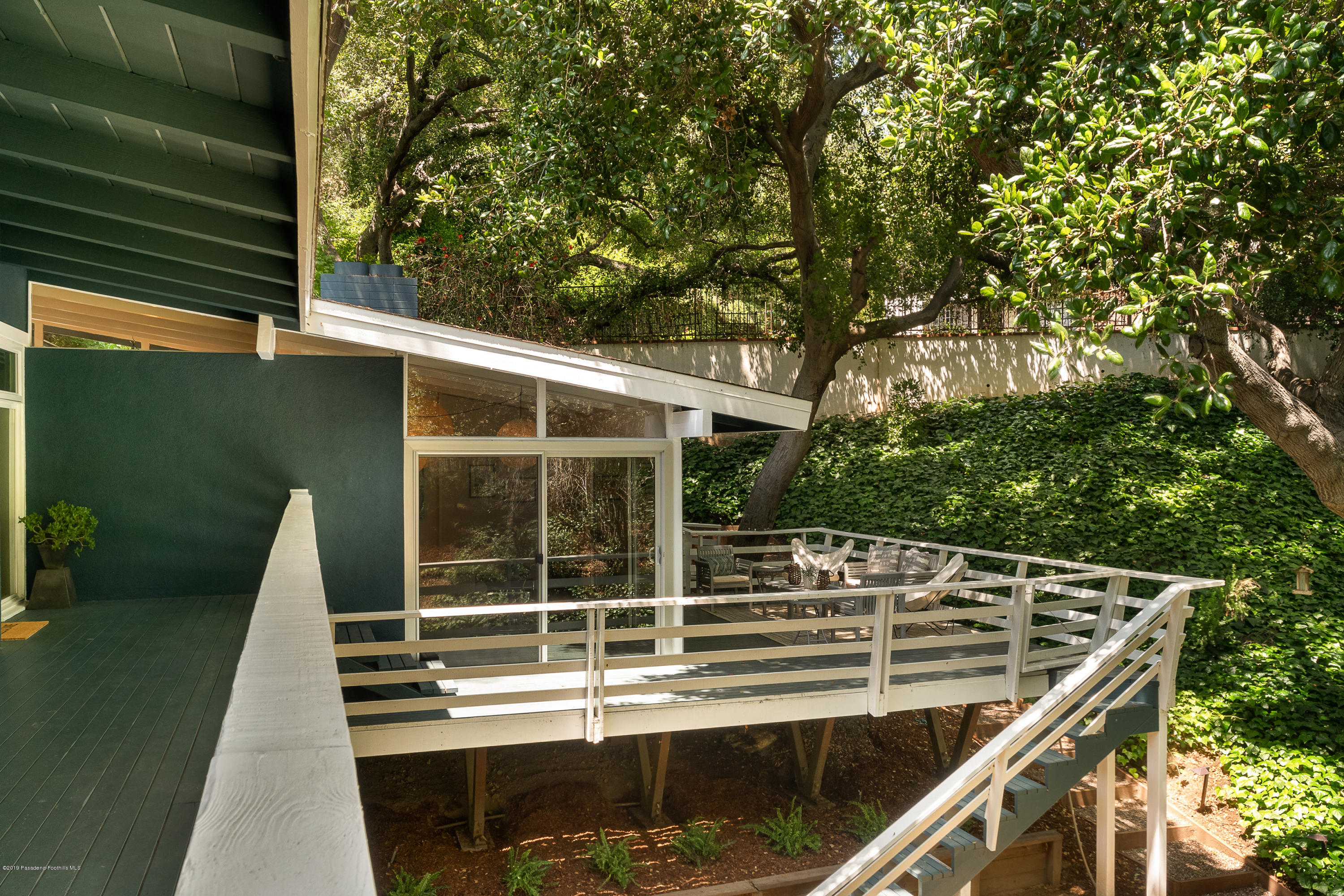 875 Laguna Road Pasadena, CA 91105 - Photo 5 of 31 egpimaging_875Laguna_004_HIGHRES